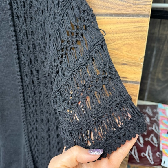 Monroe & Main size small Black Crochet Cardigan duster length NWOT - Picture 4 of 6